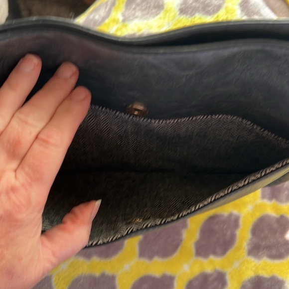 Handbag - Picture 3 of 7